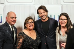 (L-R) National Association of Hispanic Journalists Executive Director David Peña, President Nora López, actor Diego Luna, and newly elected President Yvette Cabrera.